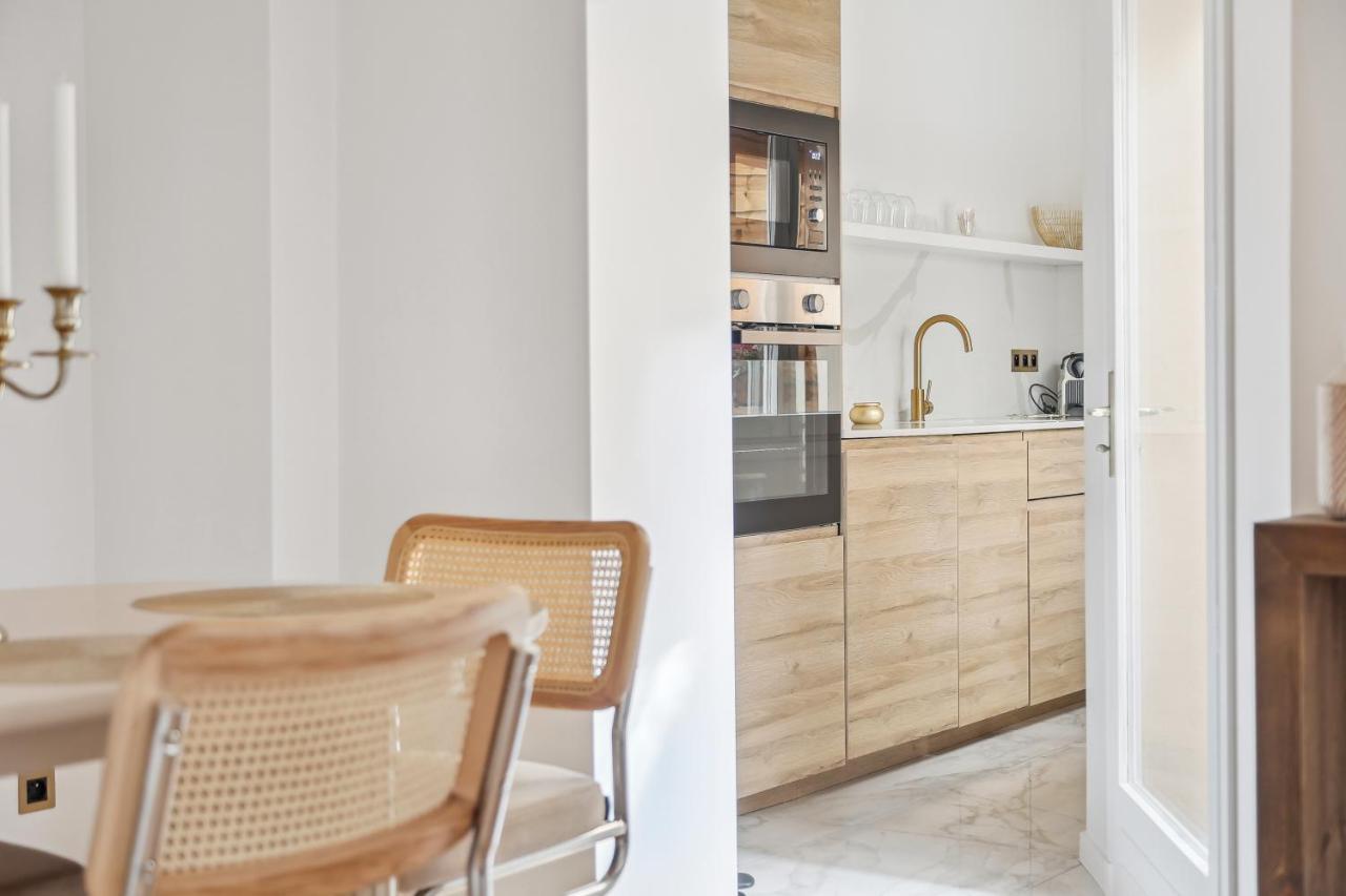 Suite Luxueuse Avec Jardin Prive Sauna Et Jacuzzi París Exterior foto